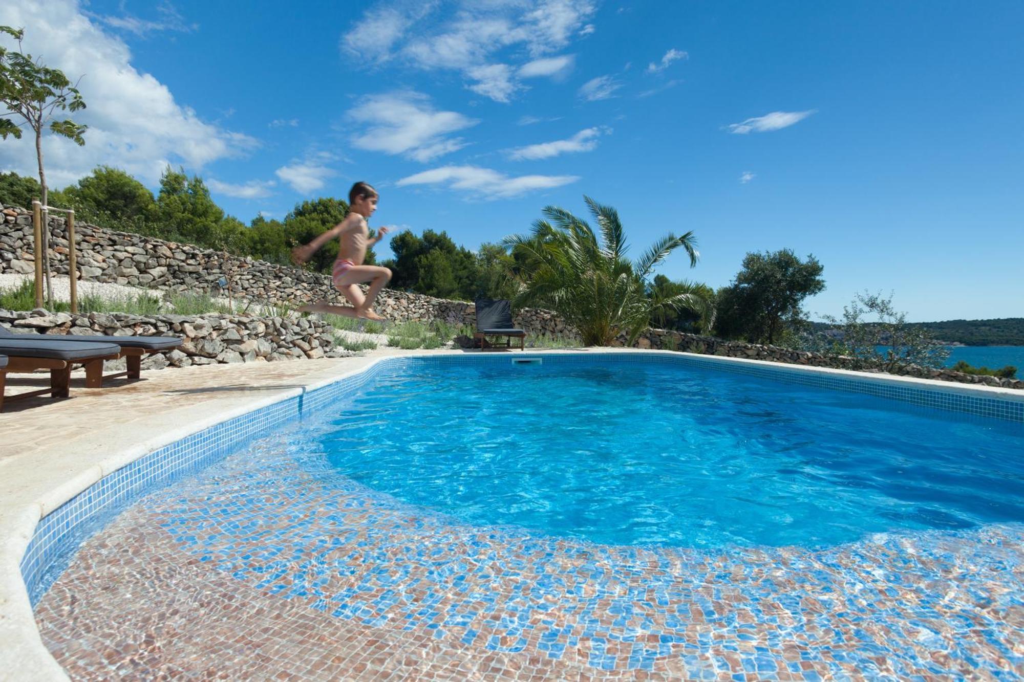 Villa Amarina โตรกีร์ ภายนอก รูปภาพ