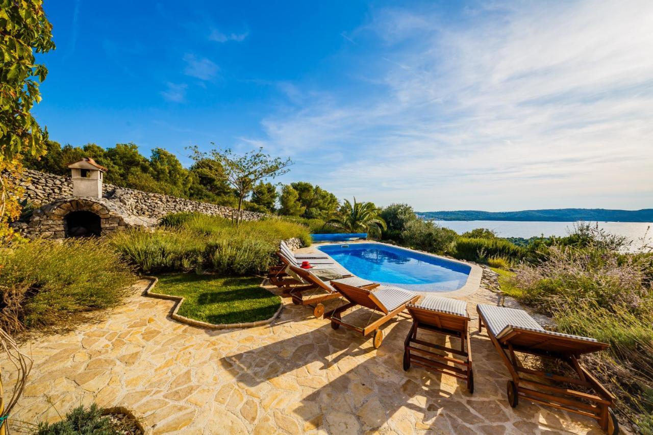 Villa Amarina โตรกีร์ ภายนอก รูปภาพ
